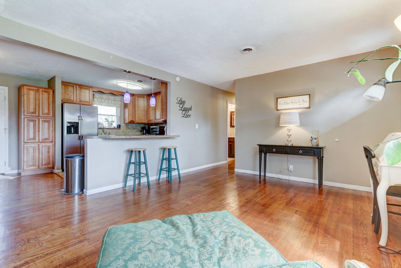 8613 Fox Lonas Rd, Knoxville, TN 37923