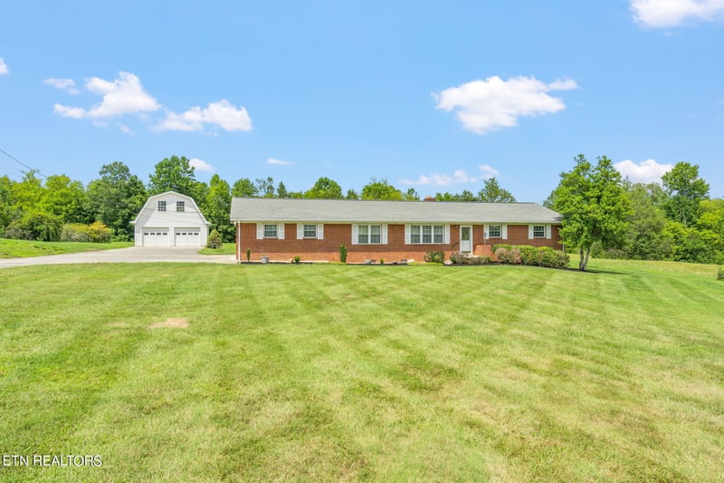8617 N Ruggles Ferry Pike, Strawberry Plains, TN 37871