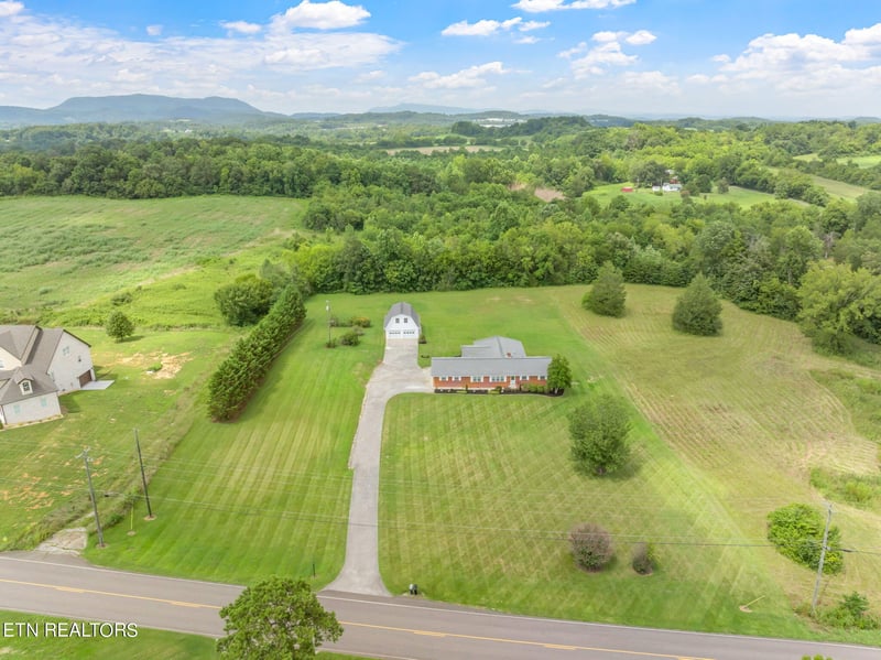 8617 N Ruggles Ferry Pike, Strawberry Plains, TN 37871