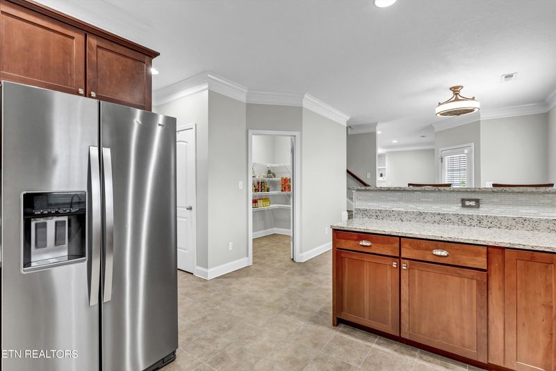 862 Silver Leaf Dr, Lenoir City, TN 37772