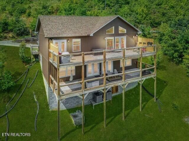 862 Sourwood Dr, Gatlinburg, TN 37738
