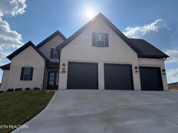 8625 Dancing Bear Ln, Knoxville, TN 37923