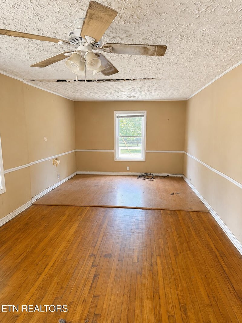 8632 Curtis Rd, Knoxville, TN 37914