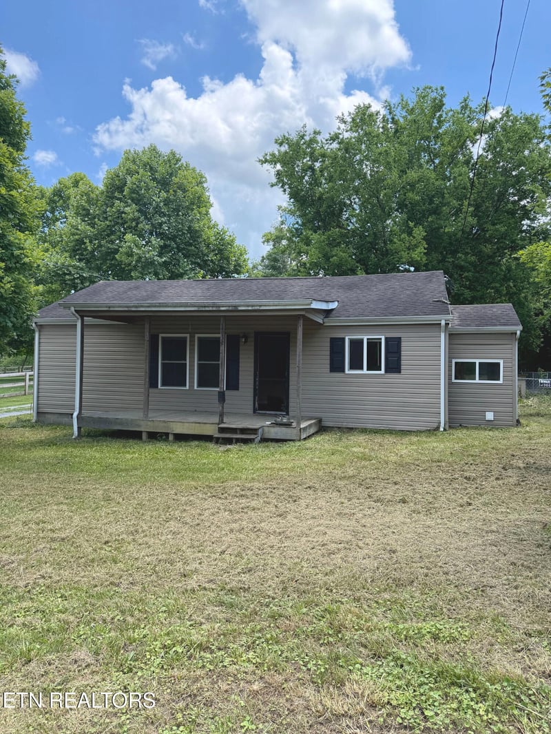 8632 Curtis Rd, Knoxville, TN 37914