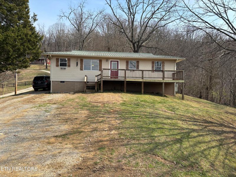 8634 Bud Hawkins Rd, Corryton, TN 37721