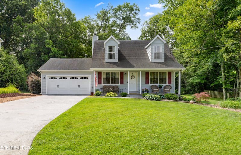 8636 Barbee Ln, Knoxville, TN 37923