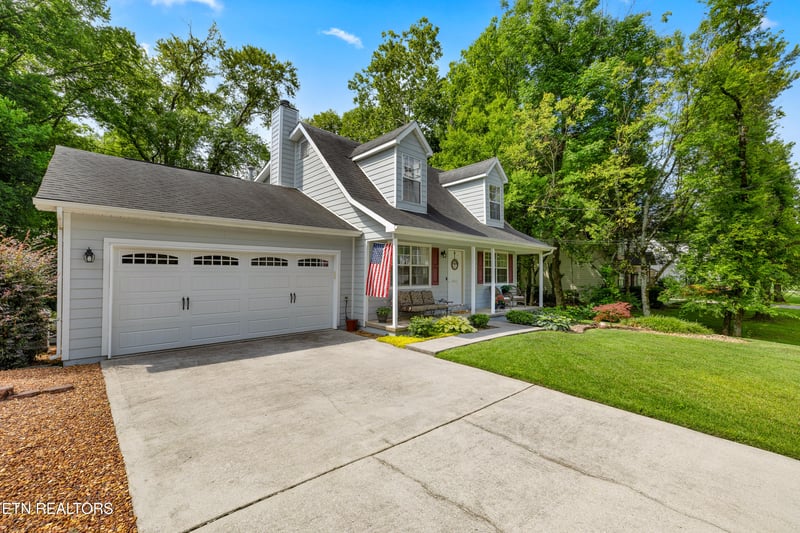 8636 Barbee Ln, Knoxville, TN 37923