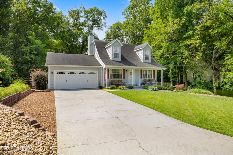 8636 Barbee Ln, Knoxville, TN 37923