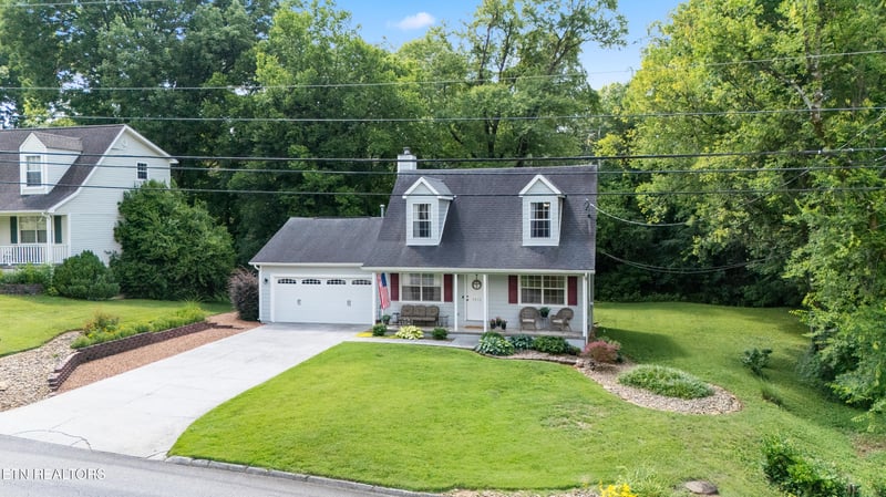 8636 Barbee Ln, Knoxville, TN 37923