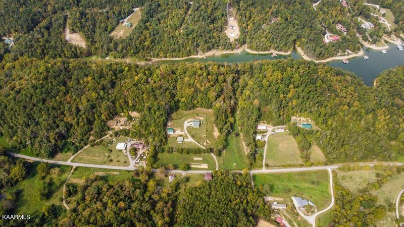 865 Black Fox Rd, Washburn, TN 37888