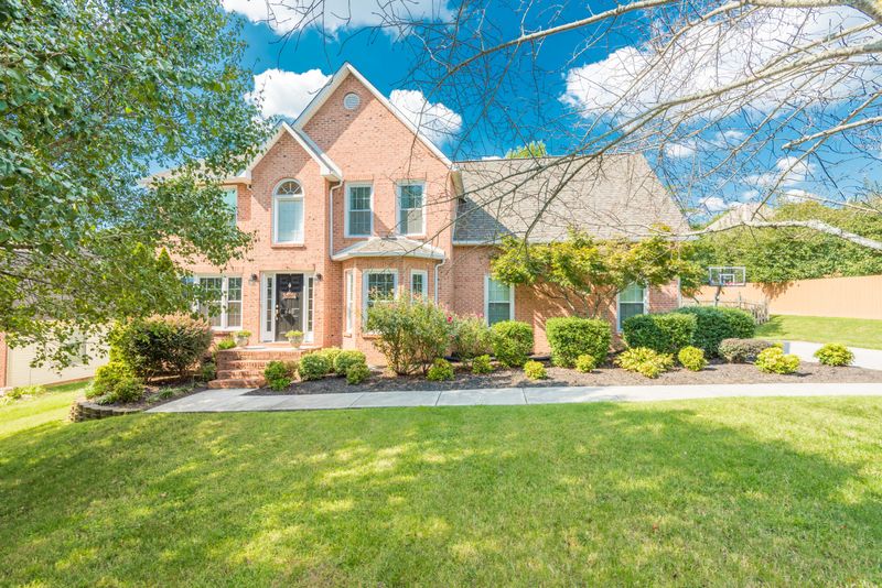 865 Galloping Ln, Powell, TN 37849
