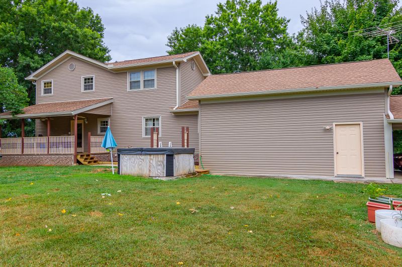 865 Pinewood Cir, Morristown, TN 37814