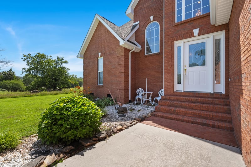 865 River Rd, Kingston, TN 37763