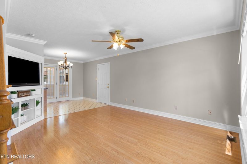 8650 Tervada Dr, Knoxville, TN 37931