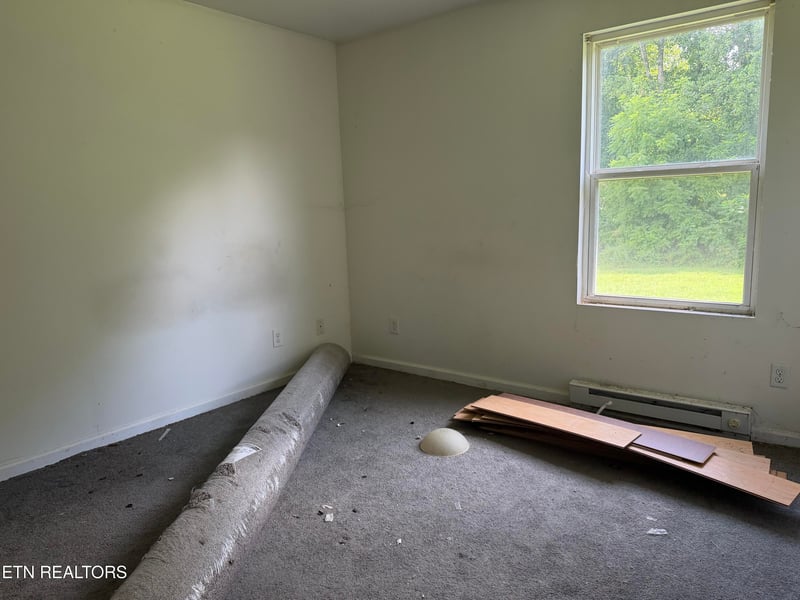 8651 Sparta Hwy, Crossville, TN 38572