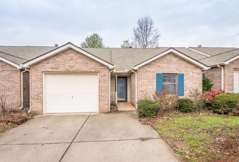 8652 Denmark St, Knoxville, TN 37931