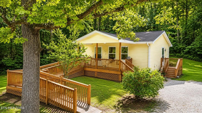 8657 Buffalo Rd, Oneida, TN 37841