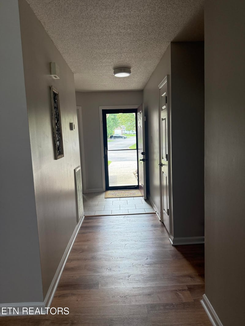 8658 Denmark St, Knoxville, TN 37931