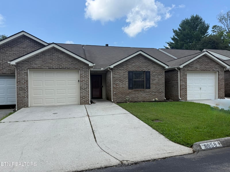 8658 Denmark St, Knoxville, TN 37931