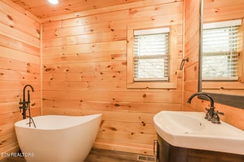 866 Cabin Creek Way, Sevierville, TN 37862