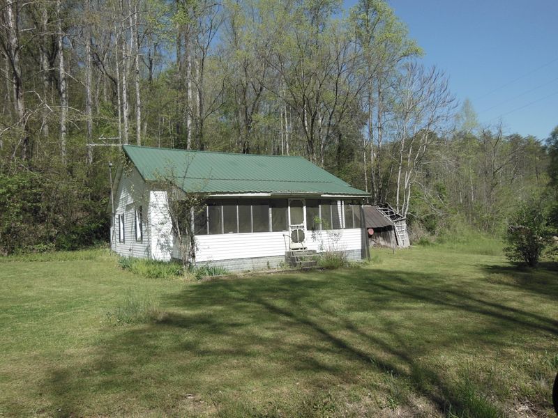 866 Graves Delozier Rd, Seymour, TN 37865