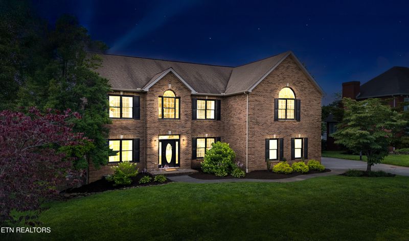8663 Lake Village Cir, Knoxville, TN 37938