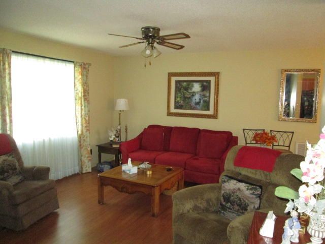 867 Stanley St, Crossville, TN 38555