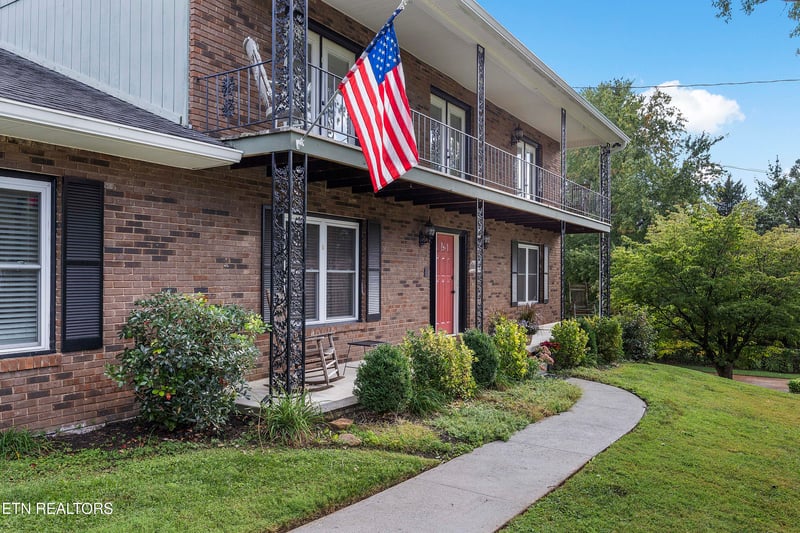 8702 Terri Cir, Knoxville, TN 37923