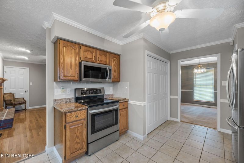 8703 Glen Echo Dr, Knoxville, TN 37923