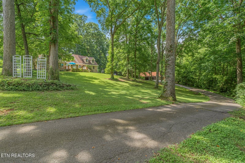 8708 Pedigo Ridge Way, Powell, TN 37849