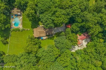 8708 Pedigo Ridge Way, Powell, TN 37849