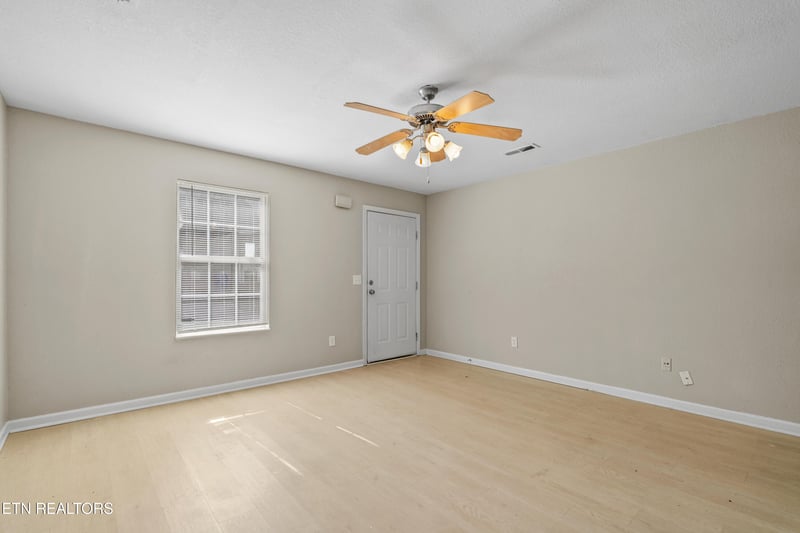 8709 Mowbray Way, Knoxville, TN 37923