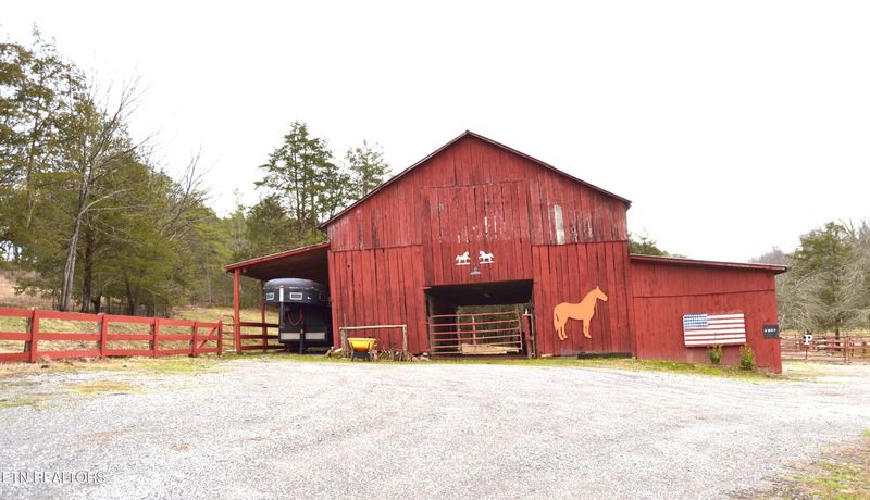 871 Hickory Valley Rd, Maynardville, TN 37807