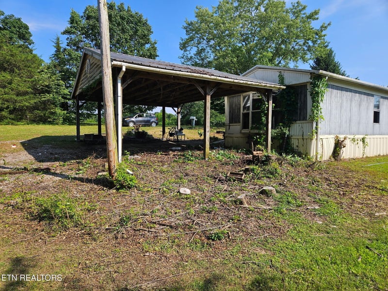 871 N Old Grey Ridge Rd, Friendsville, TN 37737