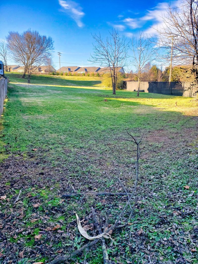 8710 Brookhaven Dr, Knoxville, TN 37931