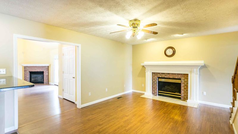 8712 Dolph Dr, Knoxville, TN 37931