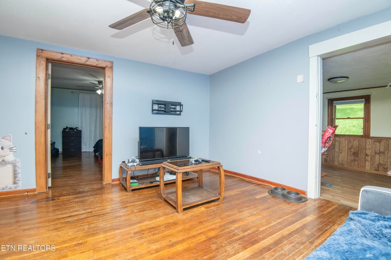8713 Old Maynardville Pike, Knoxville, TN 37938