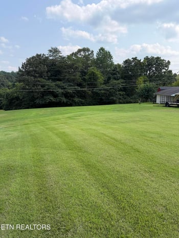 8716 Gleason Dr, Knoxville, TN 37923