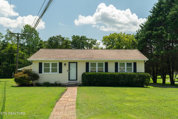 8718 Gleason Dr, Knoxville, TN 37923