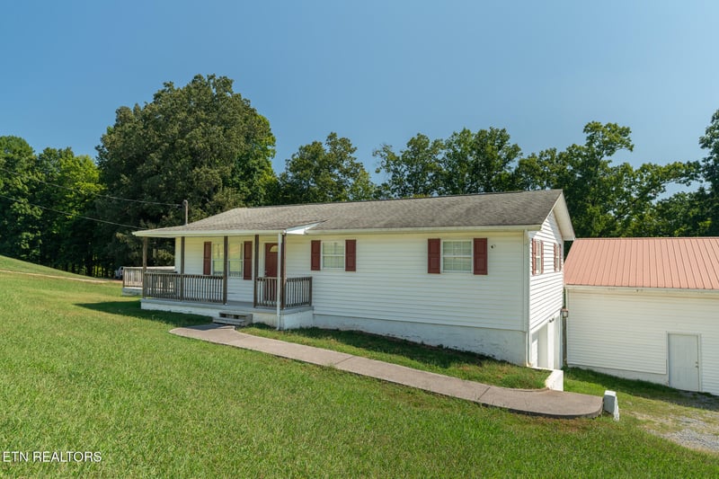8718 Ventis Ln, Powell, TN 37849