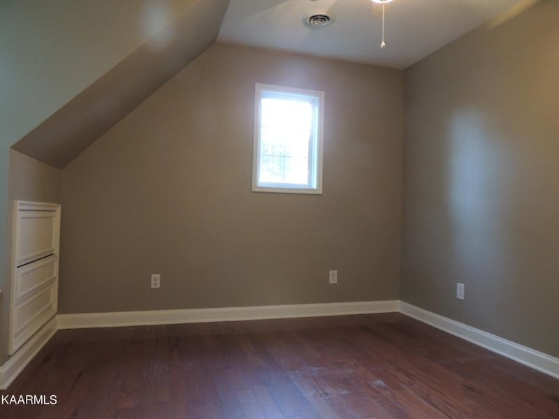 8719 Pleasant Hill Rd, Knoxville, TN 37924