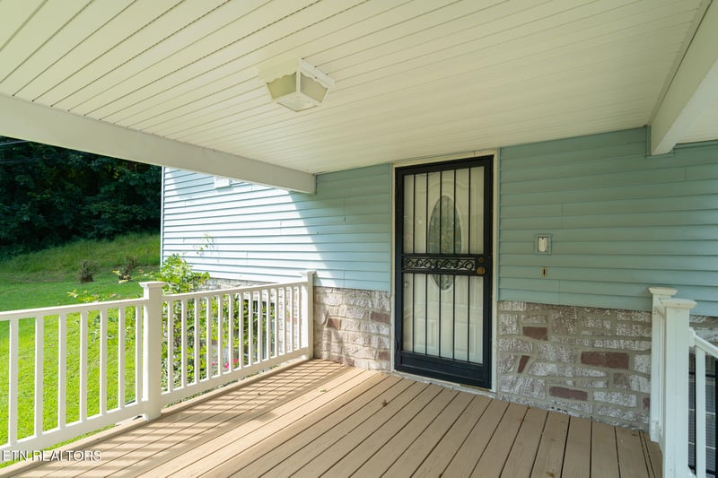 8724 Spangler Rd, Knoxville, TN 37920