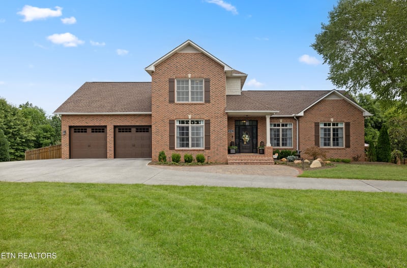8725 Dolph Dr, Knoxville, TN 37931