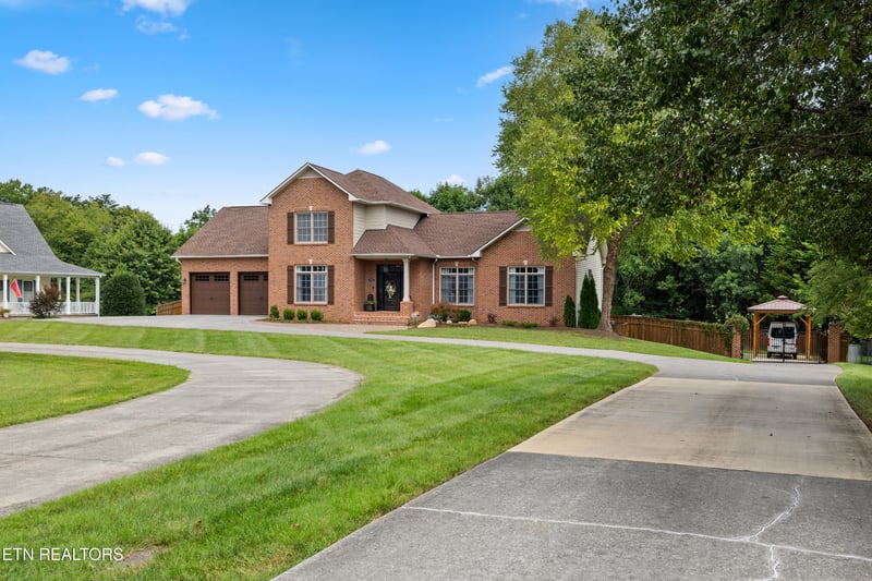 8725 Dolph Dr, Knoxville, TN 37931