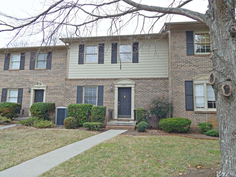 8725 Wimbledon Dr, Knoxville, TN 37923