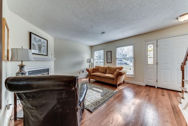 8729 Shoreham Blvd, Knoxville, TN 37922