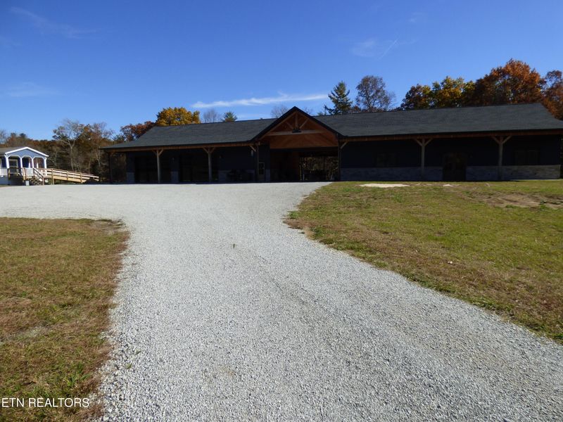 873 S Old Mail Rd, Crossville, TN 38572