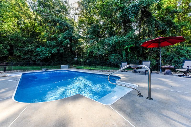 873 Somerset Dr, Maryville, TN 37803