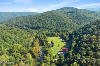 8734 Stoney Fork Rd, Huntsville, TN 37756