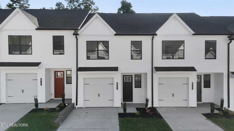 8737 Chapman Trace Way, Knoxville, TN 37920